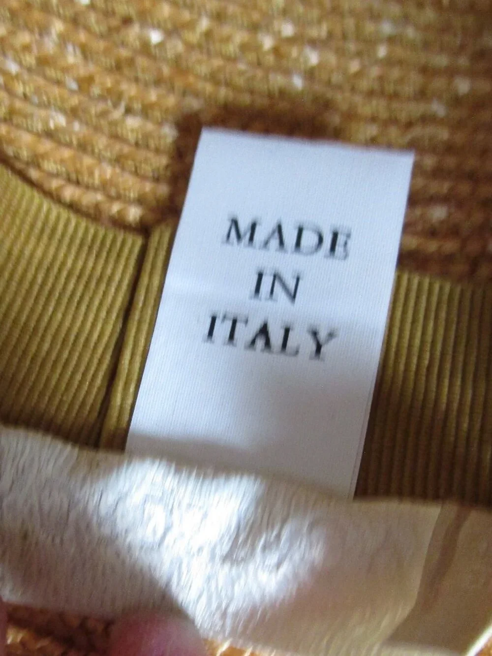 extra wide brim straw sun hat